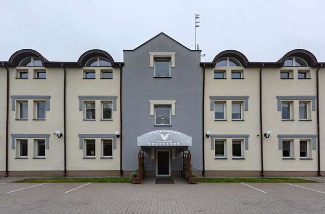 Хостелы Villa Sulejówek Сулеювек-25